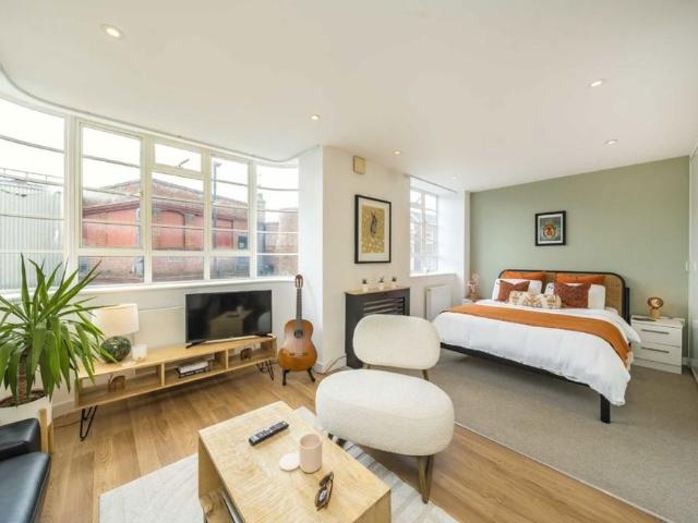 Red Lion Street, TW9, London