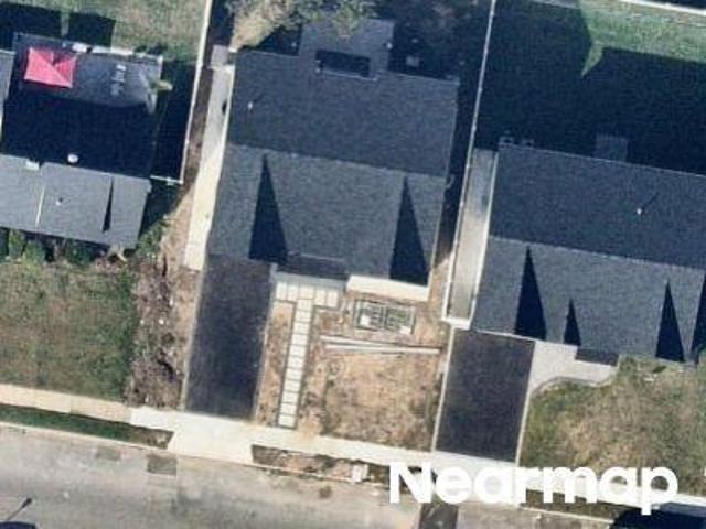 Red Maple Dr N