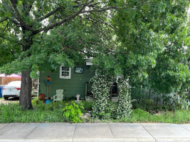Red River St