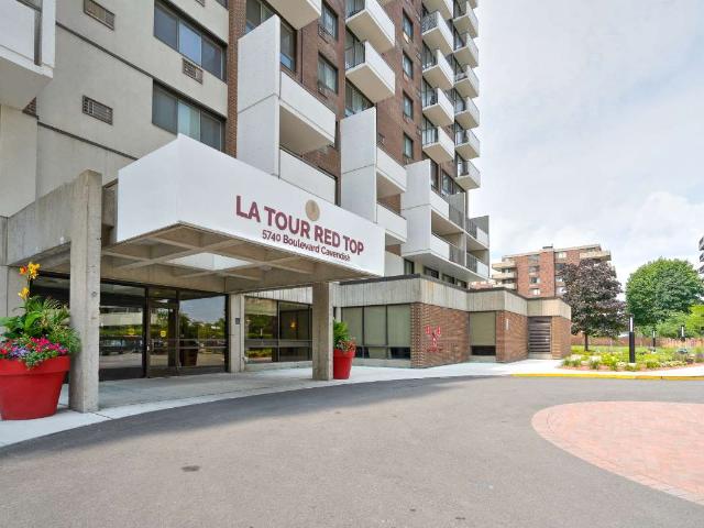 Red Top Tower Apartments Bachelor available at 5740 Cavendish Boulevard, Côte Saint Luc Apartment for Rent