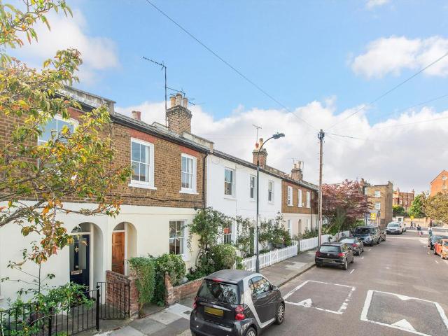 Redan Street, Brook Green, London, W14 2 bed detached house to rent £3,467 pcm £800 pw