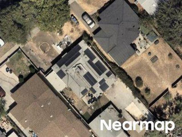 Redbank St