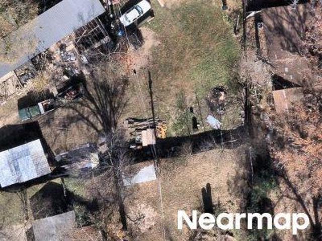 Redbud Ave