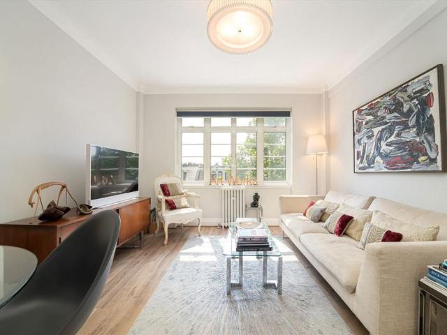 Redcliffe Close, London SW5 2 bed flat to rent £3,600 pcm £831 pw