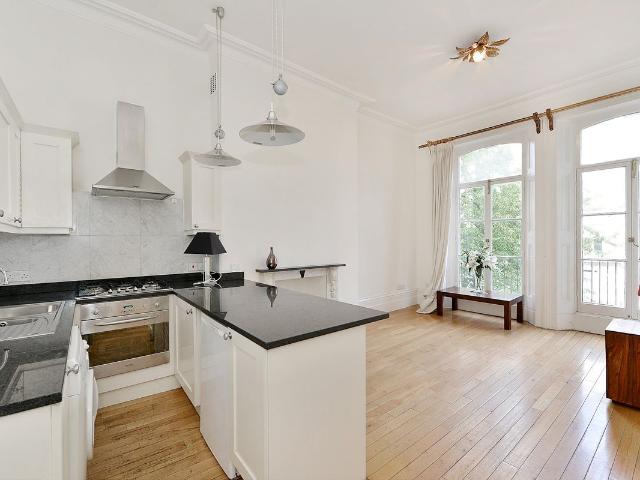 Redcliffe Gardens, Chelsea, London SW10, 2 bed flat to rent, £2,950 pcm | PrimeLocation
