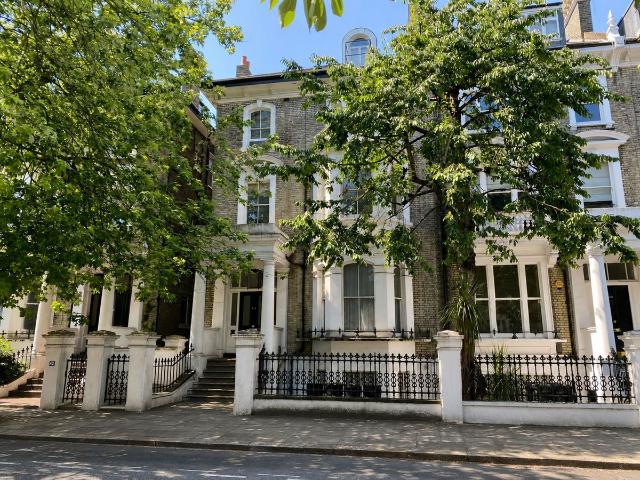 Redcliffe Gardens, London SW10, 2 bed flat to rent, £2,500 pcm | PrimeLocation