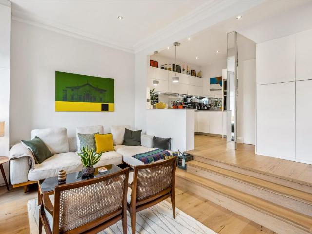 Redcliffe Gardens, London SW10, 2 bed flat to rent, £4,500 pcm | PrimeLocation