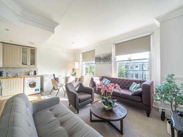 Redcliffe Gardens, London SW10, 2 bed flat to rent, £4,312 pcm | PrimeLocation