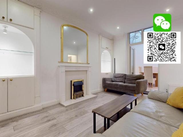 Redcliffe Square, Chelsea SW10, 2 bed flat to rent, £2,699 pcm | PrimeLocation