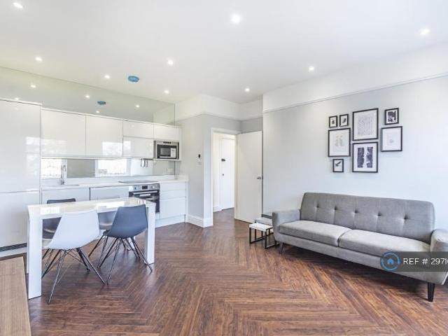 Redcliffe Square, London, SW10 2 bed flat to rent £4,000 pcm £923 pw