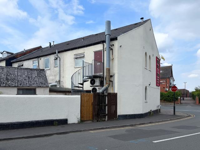 Reddal Hill Road, Cradley Heath B64 2 bed flat to rent £795 pcm £183 pw
