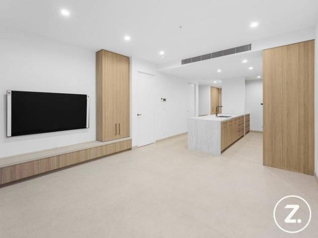 Redefining Rental Accommodation with Prestige, Style, and Community in the Heart of Melbourne!