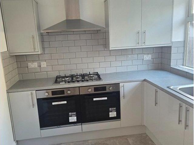Redewater Road, Newcastle Upon Tyne NE4, 5 bed semi detached house to rent, £1,500 pcm | PrimeLocation