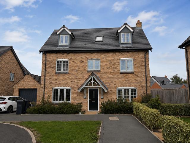 Redfern Road, SWADLINCOTE, DE12 5 bed house to rent £2,500 pcm £577 pw