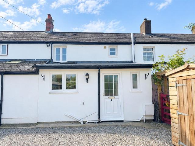 Redgate Terrace, Groesfaen, Pontyclun CF72, 2 bed cottage to rent, £1,150 pcm | PrimeLocation