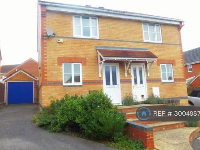 Redgrave Close, Kettering, NN15 2 bed semi detached house to rent £1,075 pcm £248 pw
