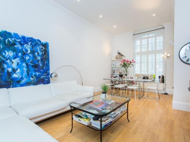 Redhill Street, Regents Park, NW1 4 bed terraced house to rent £6,487 pcm £1,497 pw