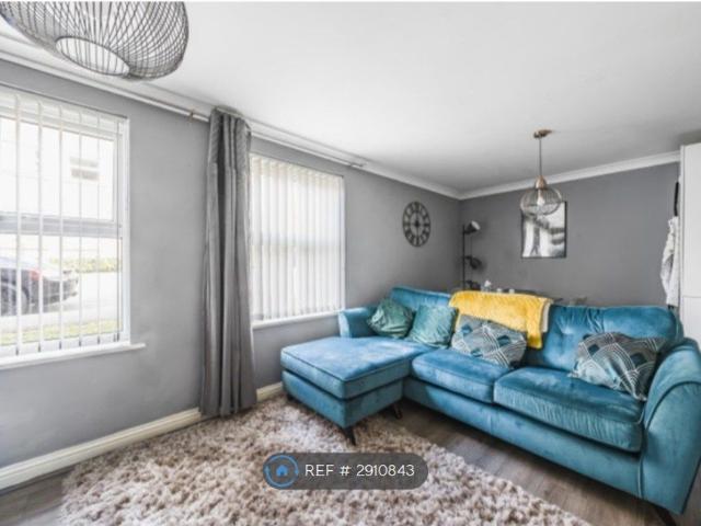 Redhouse, Swindon SN25, 2 bed flat to rent, £1,100 pcm | PrimeLocation