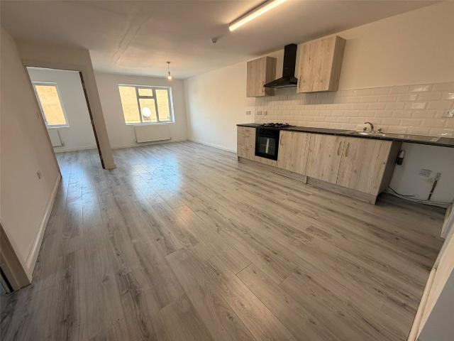 Redhouse Street, Walsall WS1, 3 bed flat to rent, £900 pcm | PrimeLocation