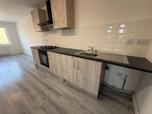 Redhouse Street, Walsall WS1, 2 bed flat to rent, £800 pcm | PrimeLocation
