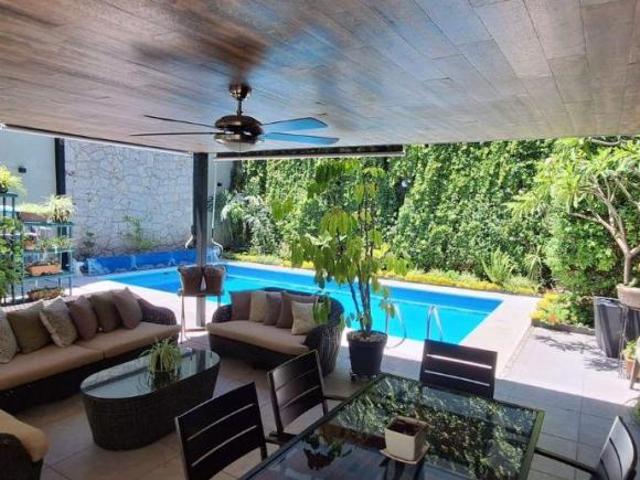 EN VENTA EN BOSQUES DE LA VICTORIA, LUJO SUSTENTABLE Y ALBERCA EQUIPADA