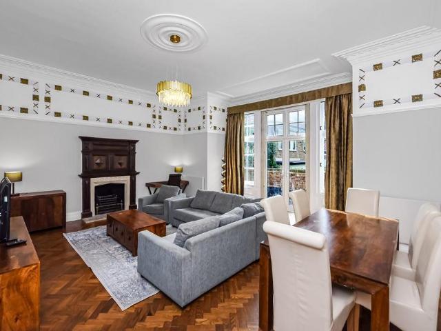 Redington Road, Hampstead NW3 3 bed house to rent £10,833 pcm £2,500 pw