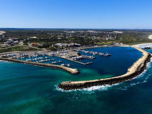 Rediscover convenience at Atlantis Beach estate