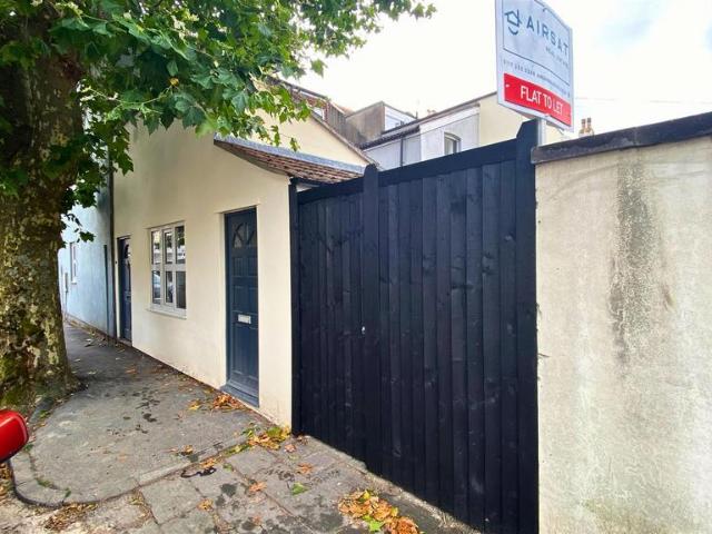 Redland, Bristol 1 bed flat to rent £1,400 pcm £323 pw