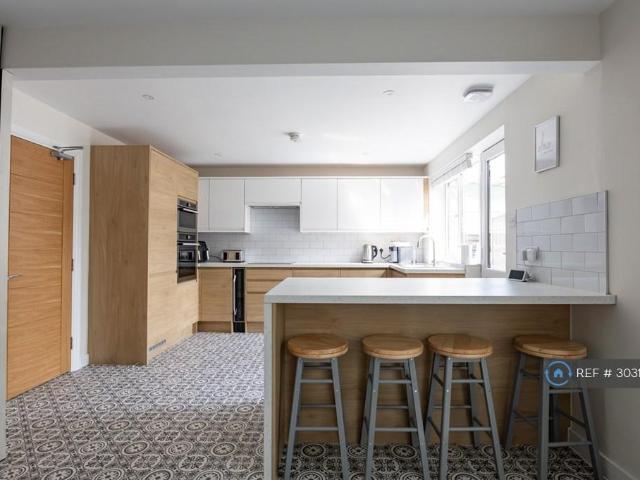 Redland Park, Bath, BA2 1 bed in a house share to rent £890 pcm £205 pw