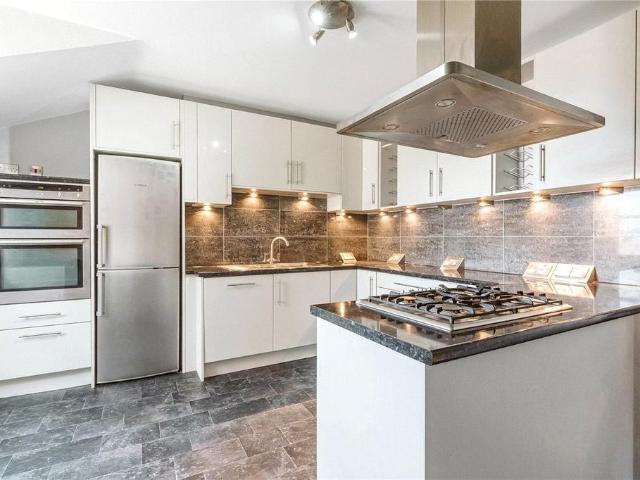 Redland Road, Bristol BS6 2 bed apartment to rent £1,850 pcm £427 pw