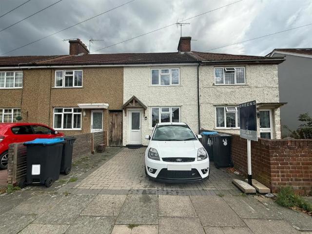 Redlands Road, Enfield 3 bed terraced house to rent £2,100 pcm £485 pw