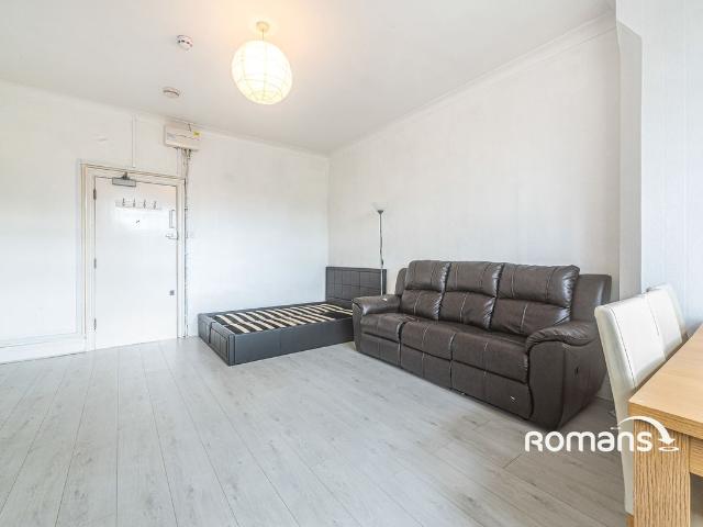 Redlands Road, Reading RG1, Studio to rent, £950 pcm | PrimeLocation