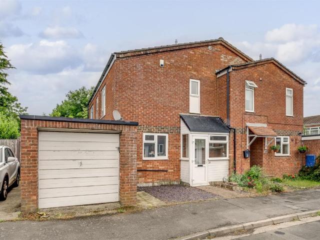 Redman Road, High Wycombe HP12, 4 bed semi detached house to rent, £2,350 pcm | PrimeLocation