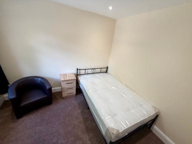 Redmere Grove, Manchester M14, 4 bed detached house to rent, £2,166 pcm | PrimeLocation