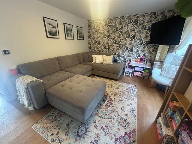 Redmile Close, Hucknall, Nottingham. 3 bed terraced house to rent £1,000 pcm £231 pw