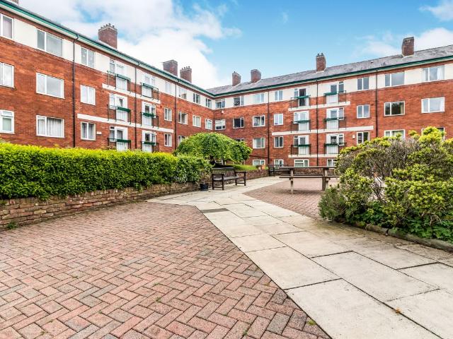 Redmires Court, Eccles New Road, Salford M5, 2 bed flat to rent, £1,100 pcm | PrimeLocation