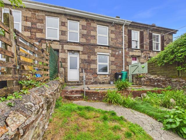 Redruth, Cottage With Designated Parking TR15, 2 bed property to rent, £1,050 pcm | PrimeLocation