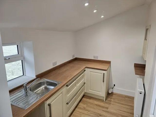 Redruth, Redruth, TR15