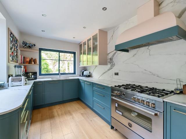 Redston Road, London N8, 5 bed flat to rent, £8,000 pcm | PrimeLocation