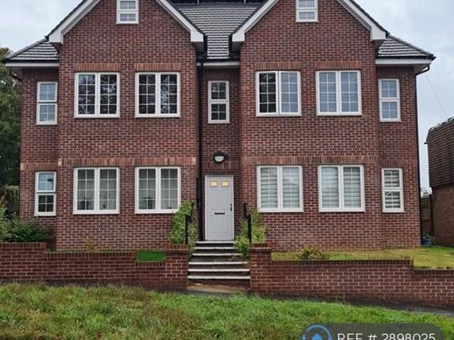 Redstone Apartments, South Croydon, CR2 2 bed flat to rent £1,695 pcm £391 pw