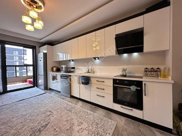 Redstone Castle Park Ova Evleri Yerden Isıtma Satılık 4+1 Daire