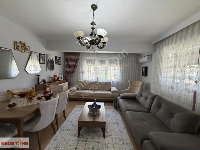Redstone Myidol'den Albayrağa Yakın Site İçersinde 3+1 Daire