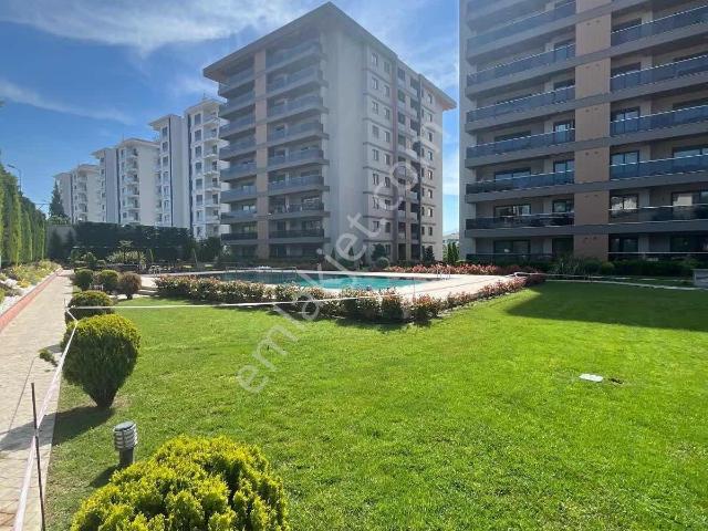 Redstone Myidol'den Denizpark Evlerinde 3+1 Kiralık Daire
