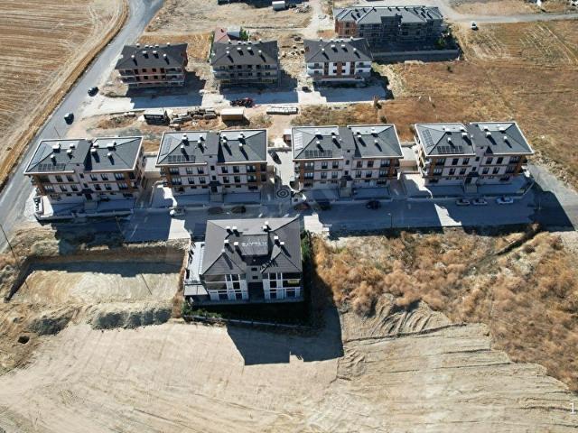 REDSTONE'DAN ZAFERDE SİTE İÇİ 2+1 YERDEN ISITMA KAPALI OTOPARKLI