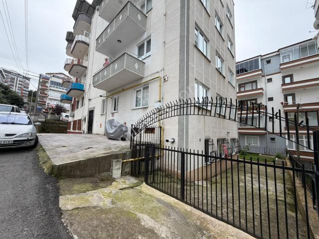 Redstone'dan Aydınlıkevler'de İçi Özel Yapım Bahçeli Kiralık