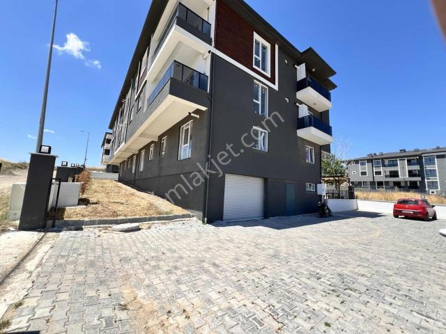 Redstone'den Rumeli Mahallesi'nde Kiralık 1+1 Daire