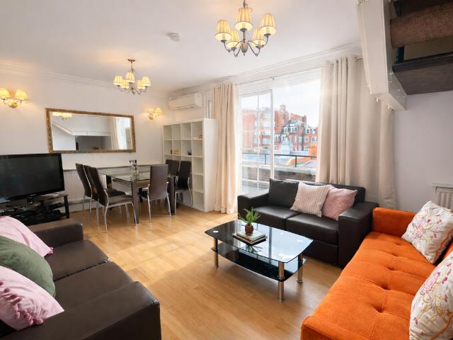 Reeves Mews, London W1K, 4 bed flat to rent, £6,283 pcm | PrimeLocation
