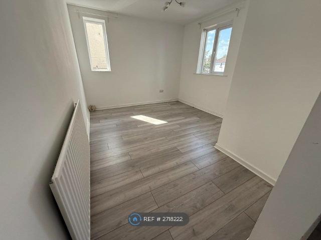 Reeves Road, Birmingham B14, 3 bed semi detached house to rent, £1,300 pcm | PrimeLocation