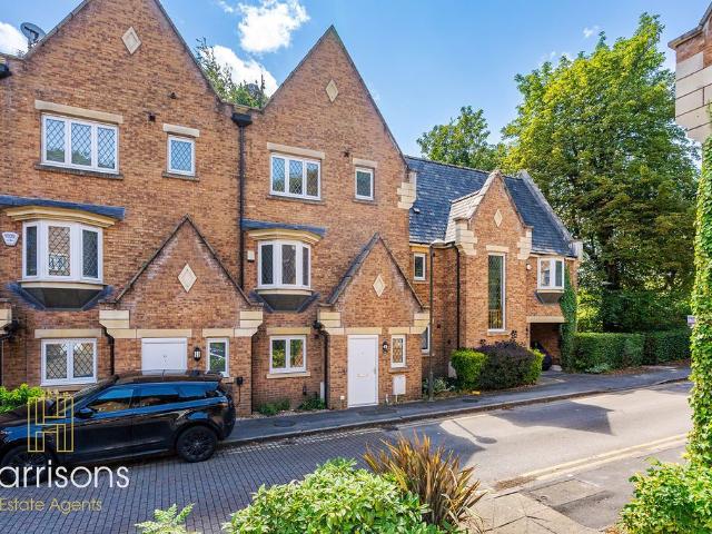 Reeceton Gardens, Bolton BL1, 4 bed property to rent, £1,400 pcm | PrimeLocation