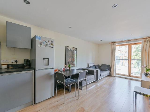 Reed House, Durnsford Road, Earlsfield, London SW19, 1 bed flat to rent, £1,850 pcm | PrimeLocation